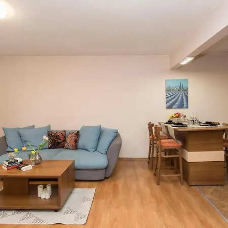 Sofia Central Hotel Apartments מלון דירות 2*